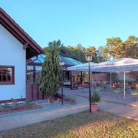 Guest house Lokal Genial & Restaurant Beelitz