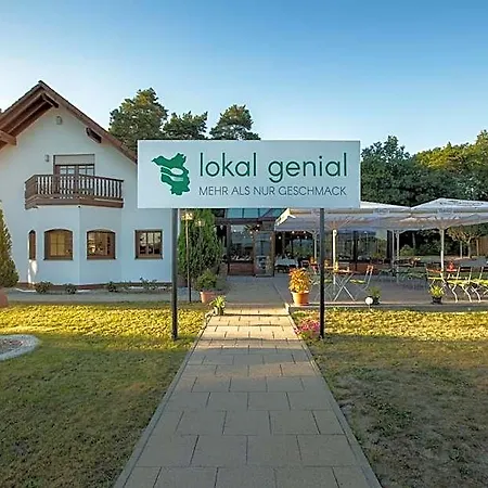 Lokal Genial & Restaurant 3* Beelitz