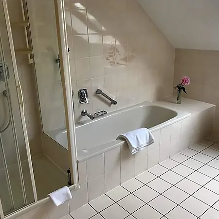 Guest house Lokal Genial & Restaurant
