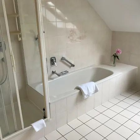 Guest house Lokal Genial & Restaurant Beelitz